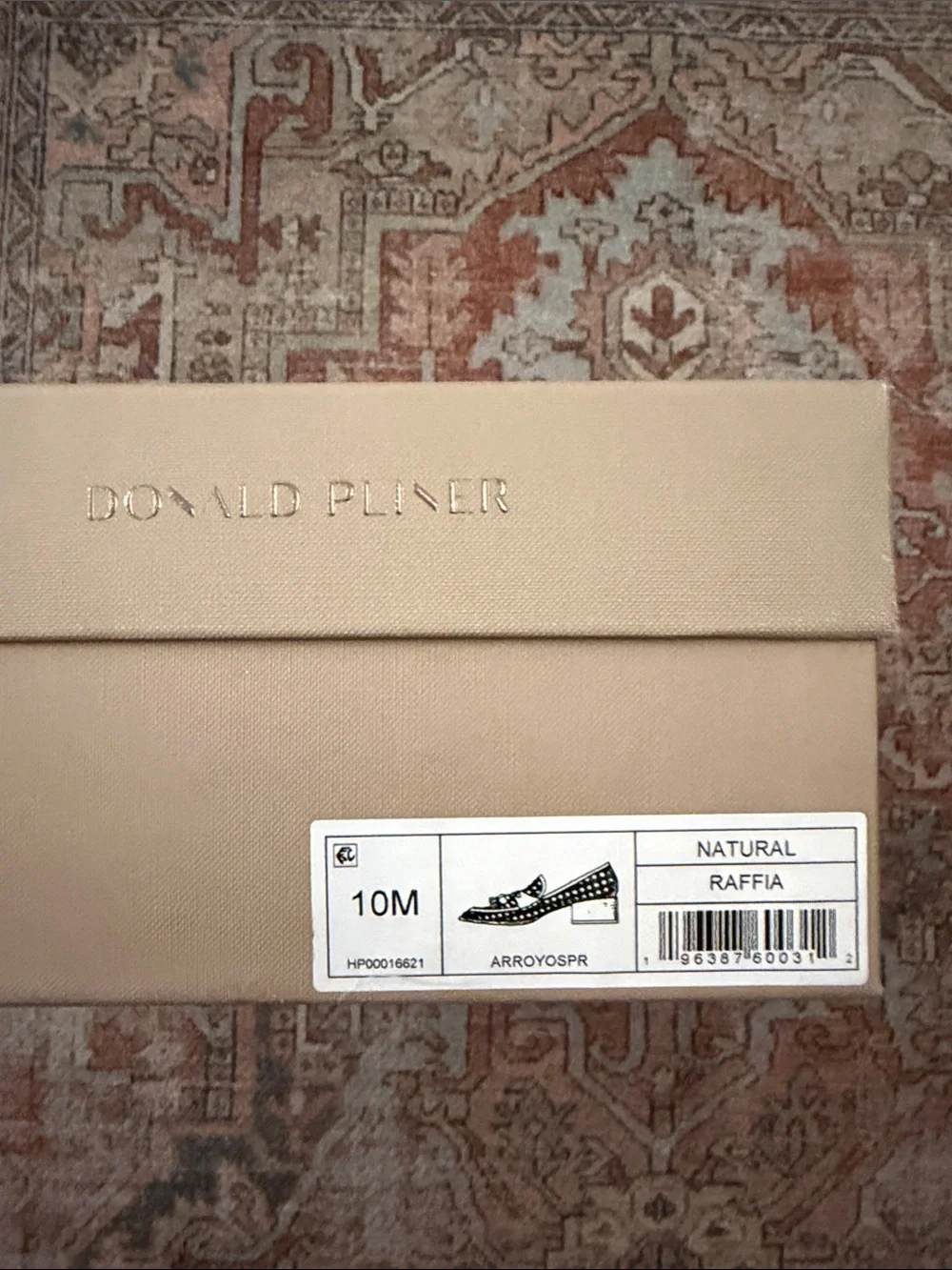 Donald J. Pliner this block